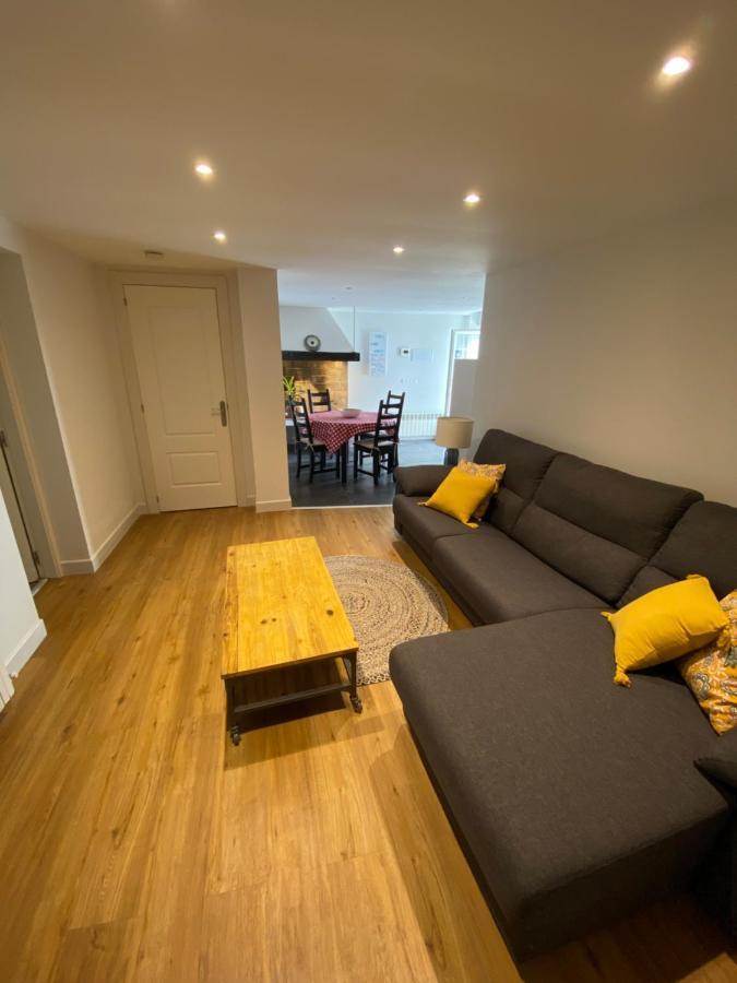 Hillside View Apartment Пленсия Екстериор снимка