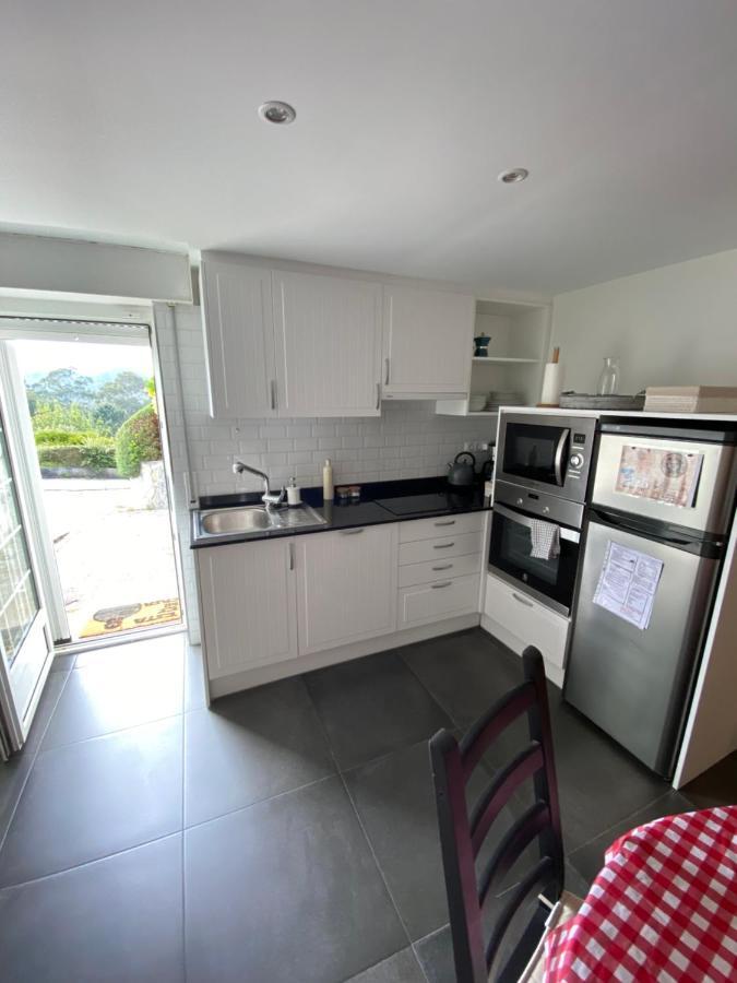 Hillside View Apartment Пленсия Екстериор снимка